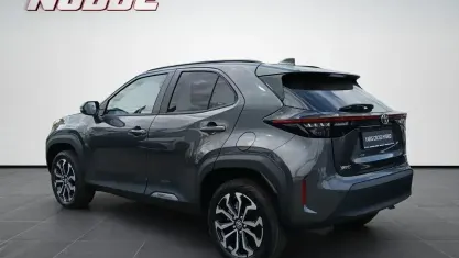 Neu Toyota Yaris Cross 131 PS (96 kW) 2026 Marlingrau metallic SUV
