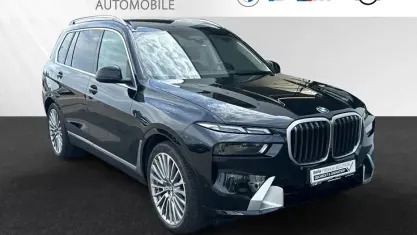 Gebraucht BMW X7 Sport Line 352 PS (258 kW) 2023 Saphirschwarz metallic SUV