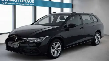 Gebraucht VW Golf VIII Life 110 PS (80 kW) 2022 Schwarz Kombi