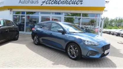 Używany Ford Focus ST-Line 125 KM (91 kW) 2022 Niebieski Kombi