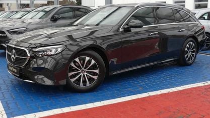 Używany Mercedes E220 Advanced 197 KM (144 kW) 2025 Szary Kombi
