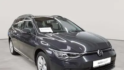 Second-hand VW Golf VIII Life 116 CP (85 kW) 2022 Gri Break