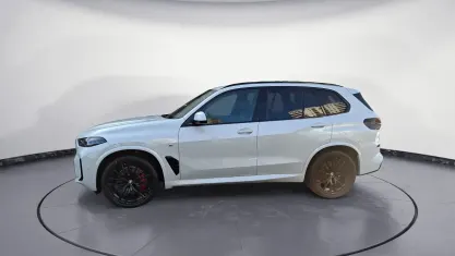 Neu BMW X5 M Sport 352 PS (258 kW) 2026 Weiß SUV