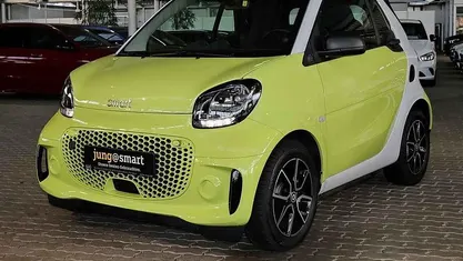 Bodypanels in lime green Gebraucht 2022 Smart ForTwo Electric Drive Cabrio | 13.590 € (Fairer Preis)