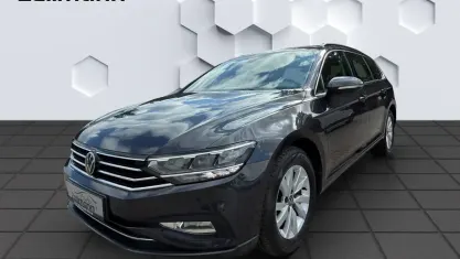 Gebraucht VW Passat Business 150 PS (110 kW) 2023 Grau Kombi