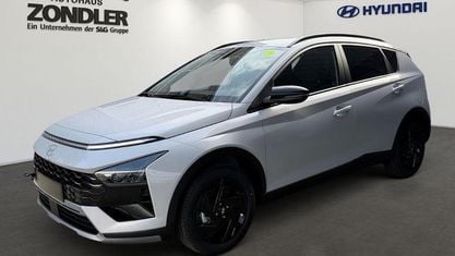 Neu Hyundai Bayon Blackline 90 PS (66 kW) 2026 Hellgrau SUV