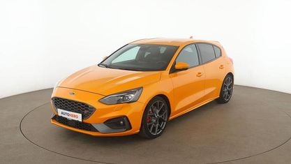 Używany Ford Focus ST 280 KM (205 kW) 2019 Pomarańczowy Sedan/Limuzyna