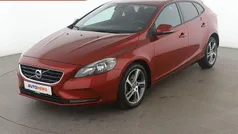 Rot Gebraucht 2015 Volvo V40 You! Kombi | 12.770 € (Fairer Preis)