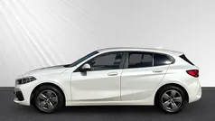Weiss Gebraucht 2021 BMW 118 Advantage Kleinwagen | 20.280 € (Fairer Preis)