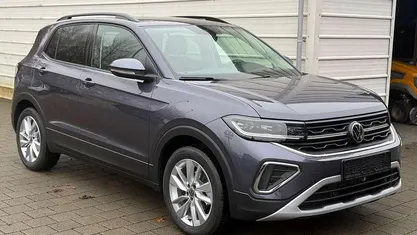 Gebraucht 2025 VW T-Cross Life SUV | 27.040 € (Guter Preis)
