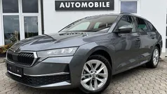 Grau Gebraucht 2024 Skoda Octavia Selection Limousine | 29.979 € (Fairer Preis)