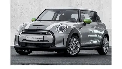 Gebraucht Mini Cooper SE Classic 135 kW (184 PS) 2023 Weiß Kleinwagen