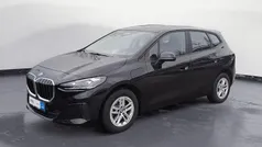 Black sapphire metallic Gebraucht 2023 BMW 225 Active Tourer Sport Line Van / Kleinbus | 28.830 € (Guter Preis)