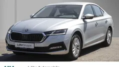 Silber Gebraucht 2021 Skoda Octavia Ambition Limousine | 19.980 € (Fairer Preis)