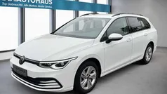 Weiß Gebraucht 2023 VW Golf VIII Life Kombi | 21.960 € (Fairer Preis)
