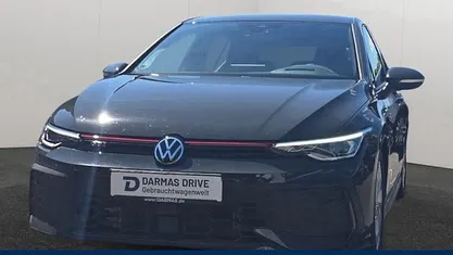 Gebraucht VW Golf VIII GTI 265 PS (194 kW) 2024 Grau Limousine