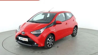 Rot Gebraucht 2021 Toyota Aygo X-play Kleinwagen | 10.810 € (Fairer Preis)