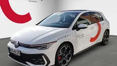 Pure white uni / schwarz uni dachfarbe Gebraucht 2024 VW Golf VIII GTI Limousine | 38.950 € (Fairer Preis)