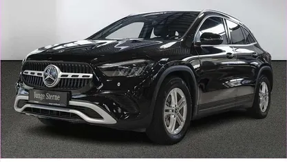 Unilack nachtschwarz Gebraucht 2024 Mercedes GLA200 SUV | 35.740 € (Fairer Preis)