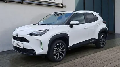 Neu Toyota Yaris Cross 131 PS (96 kW) 2025 Weiß SUV
