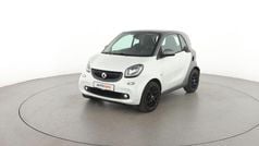 Weiß Gebraucht 2018 Smart ForTwo Coupé Basis Kleinwagen | 12.750 € (Fairer Preis)