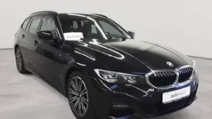 Saphirschwarz metallic Gebraucht 2022 BMW 330 M Sport Kombi | 32.090 € (Guter Preis)