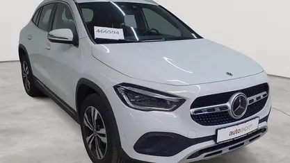 Gebraucht Mercedes GLA200 Progressive 150 PS (110 kW) 2023 SUV