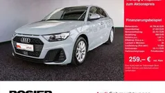 Grau / pfeilgrau (metallic) Gebraucht 2024 Audi A1 Kleinwagen | 26.750 € (Fairer Preis)