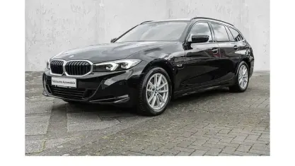 Gebraucht BMW 320e Shadowline 204 PS (150 kW) 2023 Schwarz Kombi
