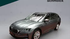 Grau Gebraucht 2024 Skoda Octavia Selection Kombi | 31.390 € (Fairer Preis)