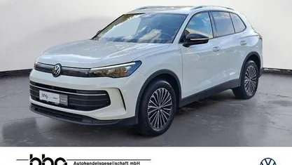 Pure white Gebraucht 2025 VW Tiguan Life SUV | 36.490 € (Fairer Preis)