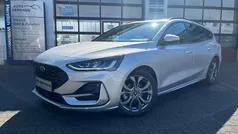 Polarsilber metallic Gebraucht 2023 Ford Focus ST-Line X Kombi | 23.890 € (Fairer Preis)