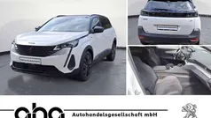 Weiß Gebraucht 2023 Peugeot 5008 GT Van / Kleinbus | 36.250 € (Fairer Preis)
