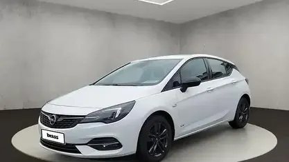 Gebraucht Opel Astra Design & Tech 110 PS (80 kW) 2022 Schnee weiß (uni) Limousine