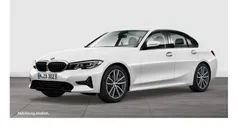 Weiß Gebraucht 2020 BMW 318 Sport Line Limousine | 26.870 € (Fairer Preis)