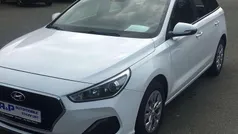 Polar white / sol Gebraucht 2020 Hyundai i30 Select Kombi | 12.000 € (Fairer Preis)