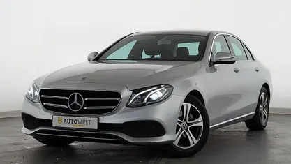 Gebraucht Mercedes E220 Avantgarde 194 PS (142 kW) 2019 Iridiumsilber Limousine