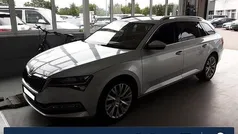 Brilliantsilber metallic Gebraucht 2023 Skoda Superb Style Kombi | 31.899 € (Fairer Preis)
