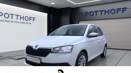 Weiss Gebraucht 2020 Skoda Fabia Active Kleinwagen | 9.877 € (Fairer Preis)