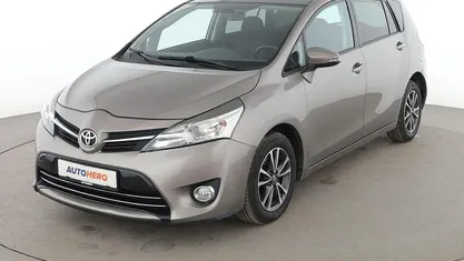 Gebraucht Toyota Verso Skyview Edition 112 PS (82 kW) 2015 Van / Kleinbus