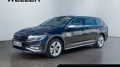 Schwarz Gebraucht 2023 VW Passat Alltrack Kombi | 37.480 € (Fairer Preis)