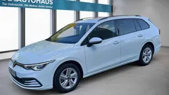 Weiß Gebraucht 2023 VW Golf VIII Life Kombi | 20.150 € (Fairer Preis)