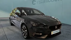 Blau Gebraucht 2024 Seat Leon Beats Limousine | 30.700 € (Fairer Preis)