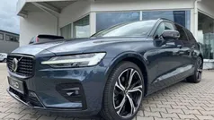 Denim blue Gebraucht 2024 Volvo V60 Plus Kombi | 38.880 € (Fairer Preis)