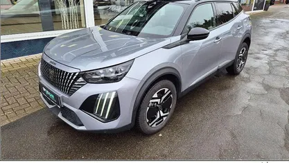 Gebraucht Peugeot 2008 GT 136 PS (100 kW) 2024 Silber SUV