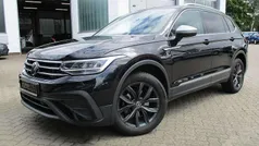Schwarz Gebraucht 2024 VW Tiguan Allspace Life SUV | 39.990 € (Fairer Preis)