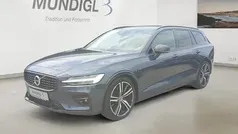 Blau Gebraucht 2021 Volvo V60 R-Design Kombi | 29.910 € (Fairer Preis)