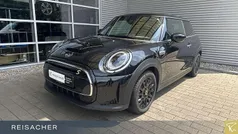 Midnight black metallic Gebraucht 2022 Mini Cooper Coupé Classic Coupé | 17.990 € (Fairer Preis)