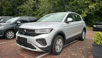 Gebraucht VW T-Cross Life 116 PS (85 kW) 2025 Silber SUV
