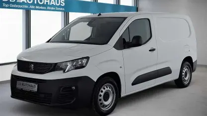 Gebraucht Peugeot Partner Premium 102 PS (75 kW) 2023 Weiß Van / Kleinbus